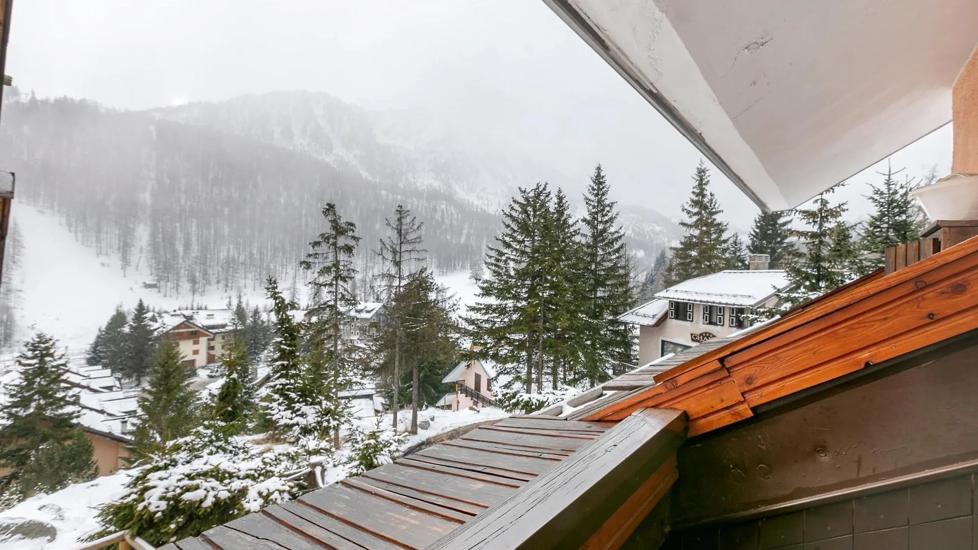Appartamento Quota 1800 - Happy Rentals Claviere